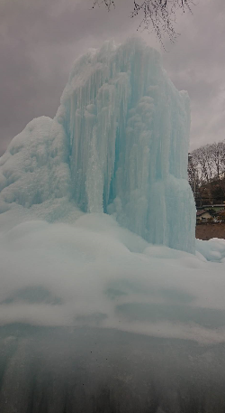 小斉の湯の氷瀑