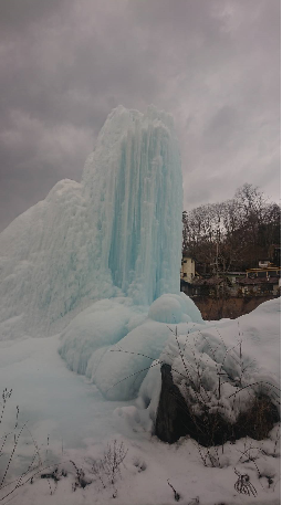 小斉の湯の氷瀑